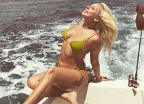 Lady Gaga Shows Off Her Curves In Tiny Green Bikini In Bahamas Uinterview