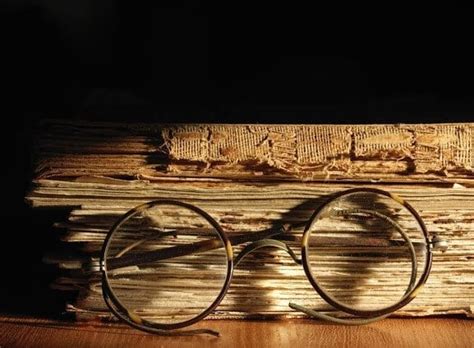 the fascinating history of eyeglasses all about eyes