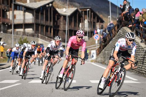 The 2021 italian grand tour is set to take place between may 8 to may 30 where the riders will tackle a massive 3,450km over 21 stages over most of the nation. Percorso Giro d'Italia 2021, partenza dal Sud e tante ...