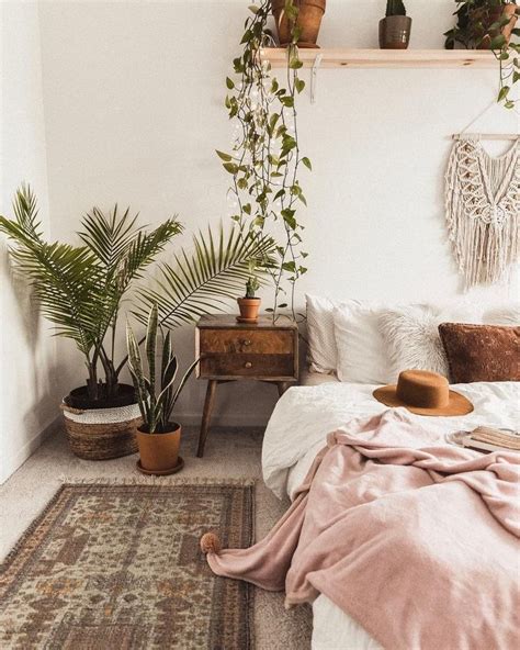 Comfy Bedroom With Plants To Bring Life To The Room Bohemian Chic