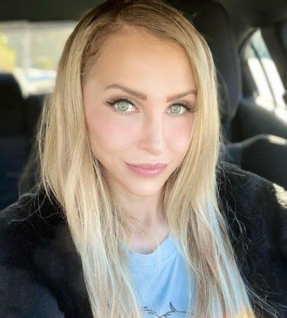 Alix Lynx Age Height Weight Net Worth Onlyfans Biography Wiki