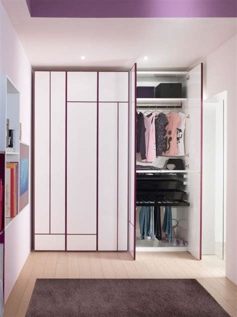 These ideas could help you find ways to get extra wardrobe space in your small room, including built in wardrobe ideas. Bedroom Cupboard Designs | Bedroom organization closet