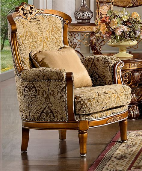 Install wooden furnace for the extra traditional look and choose the iconic armchair. HD-369 Homey Design Royal Chair