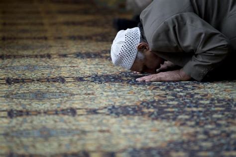 Simak bacaan niat, tata cara, keutamaan dan doa sholat tahajud. Doa Sholat Tahajud Beserta Artinya yang Mustajab