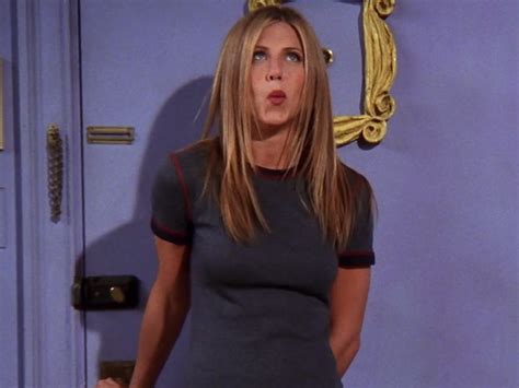 That swingy, auburn cut was the most. Rachel Green's best outfits on 'Friends' - Business Insider