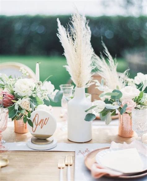 Gorgeous Pampas Grass Ideas For Your Wedding Bridal Musings Wedding Blog Green Wedding