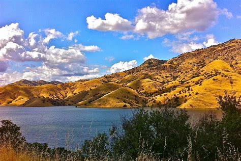 Lake Kaweah Ca Tulare County Sierra Nevada Mountains California