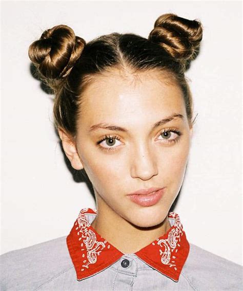 15 Best Hairstyles For Small Foreheads That Look Great In 2021 Ke