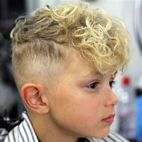 #19 toddler boy haircut with curls. 23 Cortes de Pelo Para Niños Modernos