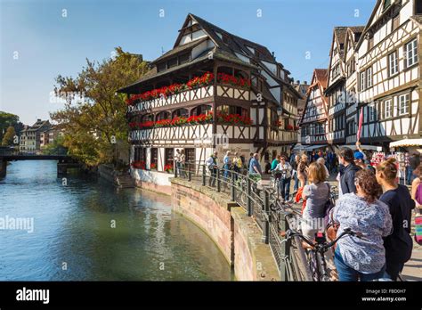 Quai Des Moulins And River Ill Petite France Strasbourg Département