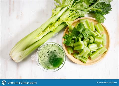 celery juice fresh calorie concept