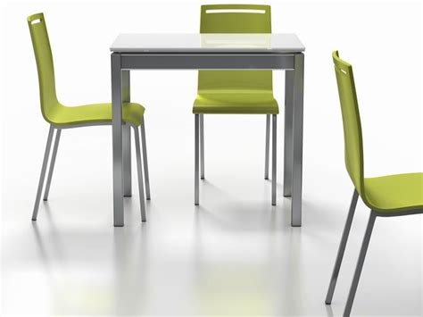 chaise de cuisine verte