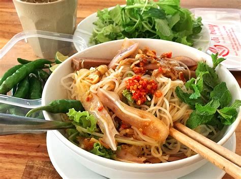 8 best da nang dishes da nang food and travel guide vietnamnomad