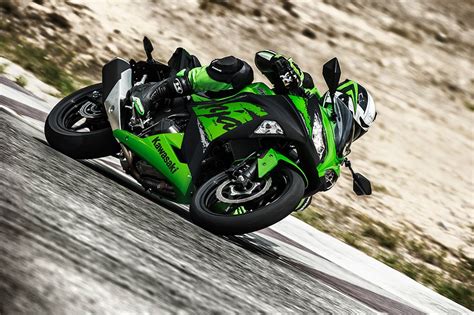 It is available in only one variant and 3 colours. Kawasaki Ninja 300 Revealed, To Launch In India By Mid ...