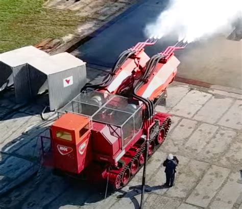 Fascinating Look At Big Wind The Worlds Most Powerful Fire Truck