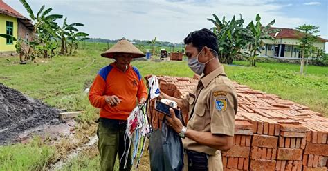 Pembagian Masker Di Wilayah Kecamatan Guntur Kabupaten Demak Bkpp