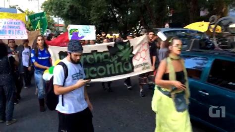 Protesto Pede Legaliza O Da Maconha Em Porto Alegre Rio Grande Do