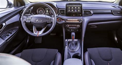 We can tell from these new spy photos that the veloster's interior is more focused on the driver than other hyundais. Sporty 2019 Hyundai Veloster Stays Quirky - Consumer Reports