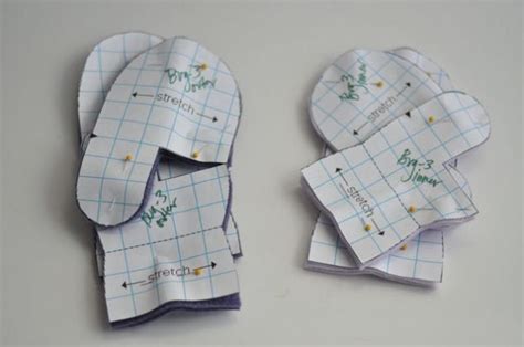 Free mitten template in 3 sizes: Fleece Mittens | Sewing fleece, Kids mittens, Mittens pattern
