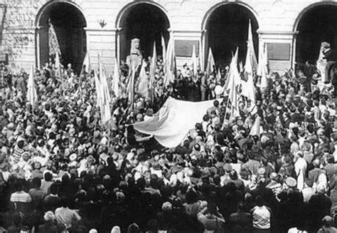 Bandeira da ucrânia informações, incluindo detalhes sobre o estado de ucrânia. Ucrânia em África: O dia em que a bandeira nacional da ...