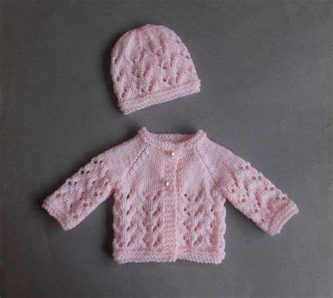 Our directory links to free knitting patterns only. Knitting Patterns Galore - Little Bibi - Preemie Baby Set
