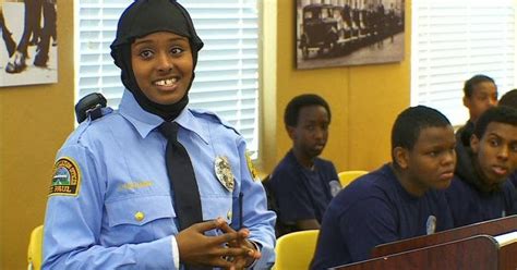 First Female Somali Muslim Cop Graduates