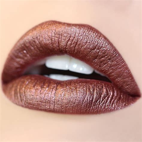 Metallic Lipsticks To Rock That Festive Look Beauty Metallic Lipstick Lipstick Metallic