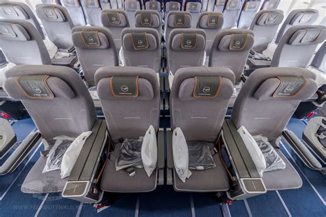 Lufthansa Boeing 747 8i D Abyp Eze Premium Economy Class