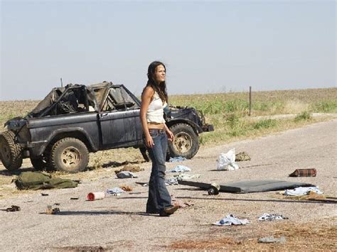 A texasi láncfűrészes gyilkos visszatér (the return of the texas chainsaw massacre): A Texasi Lancfureszes Gyilkos : Egész amerikát megrázták a láncfűrészes család által elkövetett ...