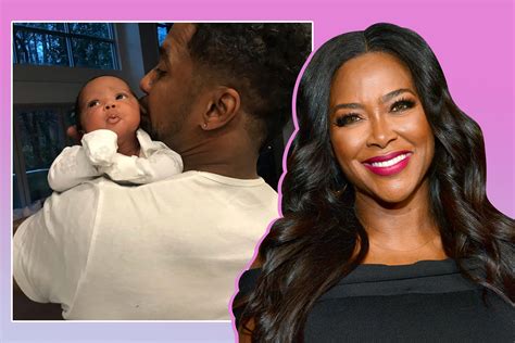 Kenya Moores Latest Photo Showing Baby Brooklyn Looking At Her Mom Has