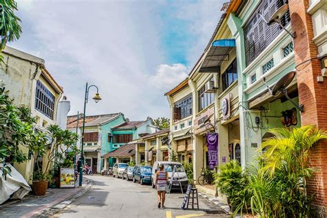 Right in busy area of georgetown.lovely hotel,good aircon and wifi,shared spacious twin room with daughter, comfy clean, big bathroom (mind the tiny step down).welcoming. Why We Love Georgetown Old Town in Penang | Finding Beyond