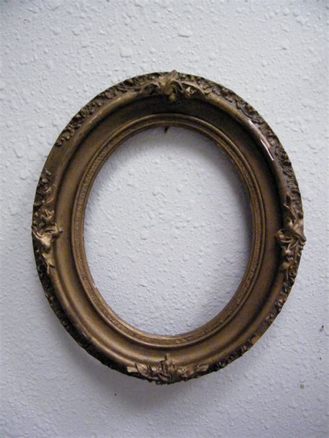 Wooden Oval Picture Frame Victorian By Assemblage333 On Etsy