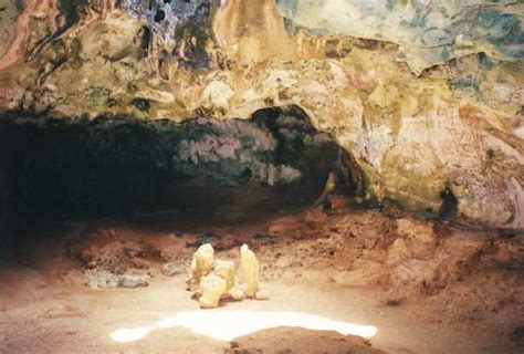 Quadiriki Caves