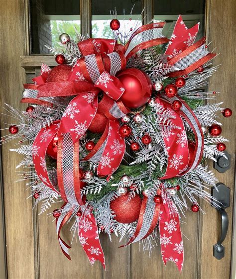 33 Amazing Christmas Wreaths Decoration Ideas Magzhouse