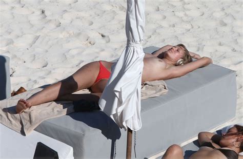 Toni Garrn Sunbathing Topless Celebrity Oops The Best Celeb