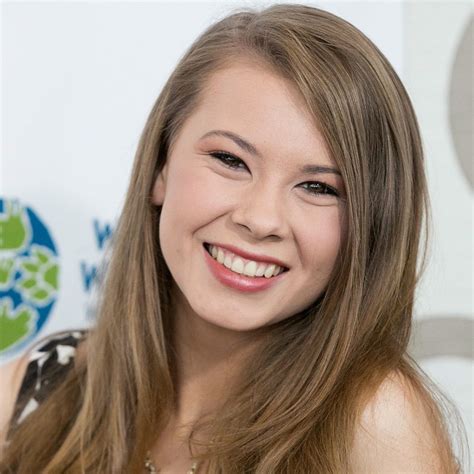 Bindi Irwin Biography Height And Life Story Super Stars Bio