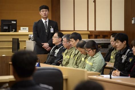 South Korean Sewol Verdict Captain Of Capsized Ferry Gets 36 Years In Prison Ibtimes India