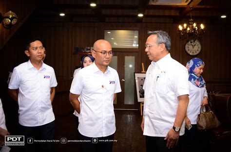 Anda perlu hidupkan javascript untuk melihatnya. LAWATAN KERJA MENTERI BESAR JOHOR KE JCCD | Permodalan ...