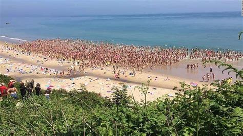 thousands of women in ireland smash record for world s largest skinny dip cnn