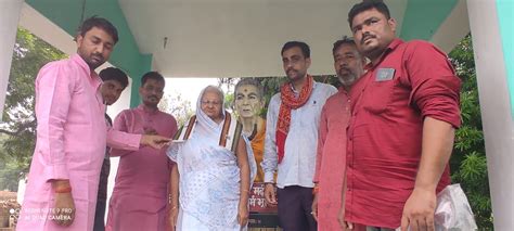 کانگریس ‏کارکنان ‏نے ‏مجاہد ‏آزادی ‏کے ‏اہل ‏خانہ ‏سے ملاقات ‏کر ‏اعزاز ‏سے ‏نوازا ‏ Sada E Waqt