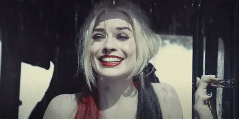 The Suicide Squad Gag Reel Shows Margot Robbie Ruining A Lot Of Takes