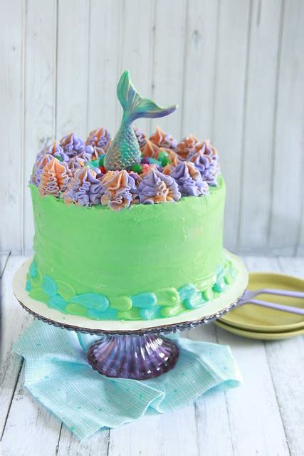 The possibilities are endless when it comes to making/decorating a cake so i will provide you with the basics and you can take it from there. Blue Raspberry Mermaid Cake - Layer Cake Parade