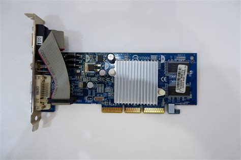 Видеокарта Agp Geforce Fx5200 128mb