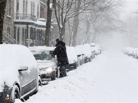 Photos Montreals First Major Snowstorm Of 2022 Montreal Gazette
