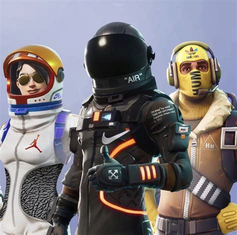 Download assault rrifle, online video game, fortnite, 2018 wallpaper for screen 480x800, nokia x, x2, xl, 520, 620, 820, samsung galaxy star, ace, asus zenfone 4. Fortnite Supreme Wallpaper
