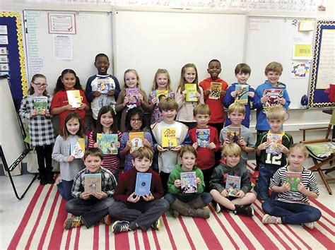 2nd Grade Students Buy Books For Others