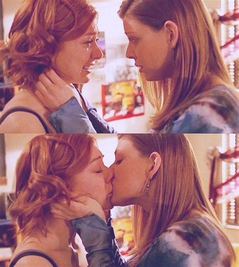Willow And Tara Kiss Buffy The Vampire Slayer Willow Buffy