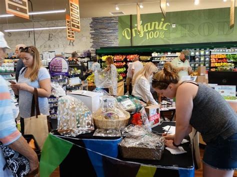 Healthy, and a exceptional quality. Dean's Natural Food Market opens Chester store | Food ...