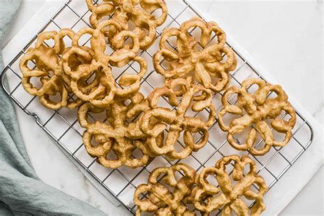 Mix together butter, sugars, salt, vanilla, bakingsoda . How to Make Rosette Cookies | Recipe | Rosette cookies ...