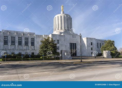 State Capitol Building Salem Oregon Stock Photo Image Of Government